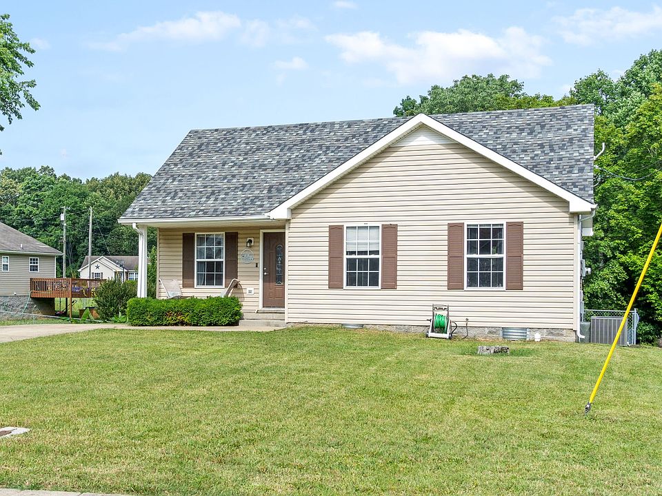 1st image of 472 Caney Ln