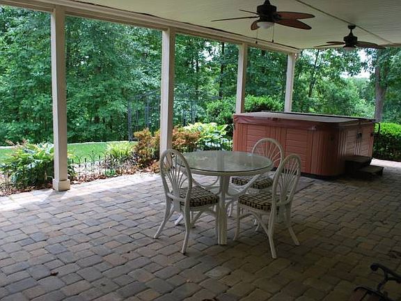 4th image of 3700 Fairways Ct