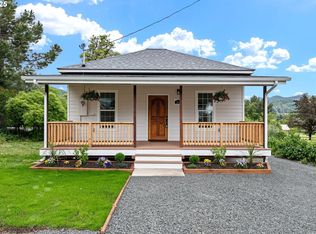 261 1st St, Yoncalla, OR 97499