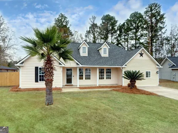 221 Oakwood Ct, Rincon, GA 31326