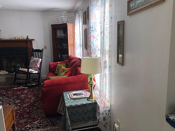 3rd image of 1221 Park Creek Cir