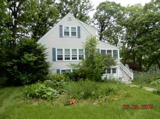 3117 Clearview Dr, Wonder Lake, IL 60097