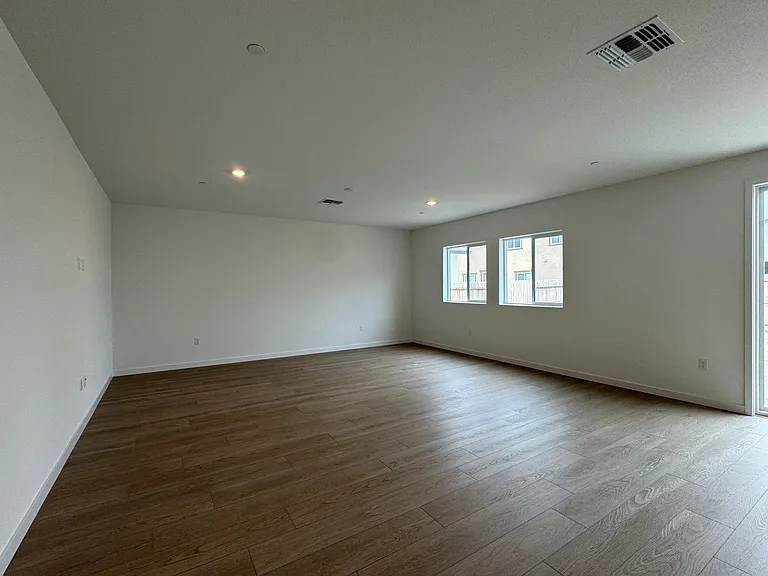10962 Admiral Cove Way — Photo 6