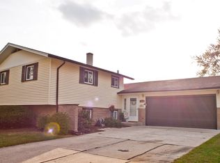 14830 Parkside Ave, Oak Forest, IL 60452