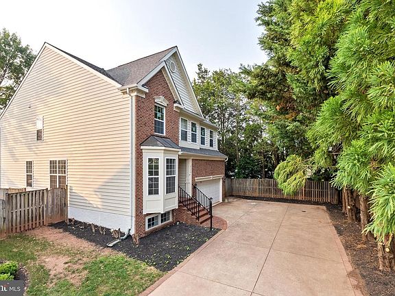 2nd image of 4174 McCloskey Ct