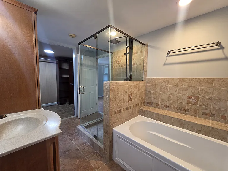 4224 Melville Ln — Photo 32