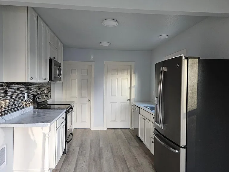 340 17th Ave — Photo 3