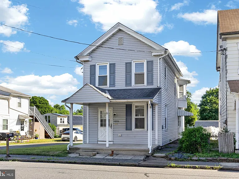 1219 E Philadelphia Ave — Photo 2