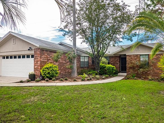 3371 Hampstead Dr-1