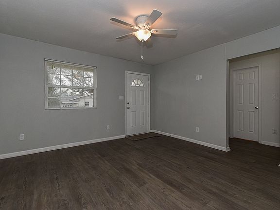 5th image of 496 Loraine Cir