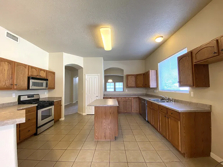 2132 Palenque Dr SE — Photo 6