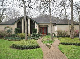 2111 Plantation Dr, Richmond, TX 77406