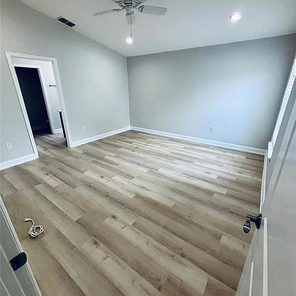 2060 Everest St — Photo 11