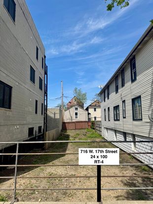 716 W 17th St, Chicago, IL 60616