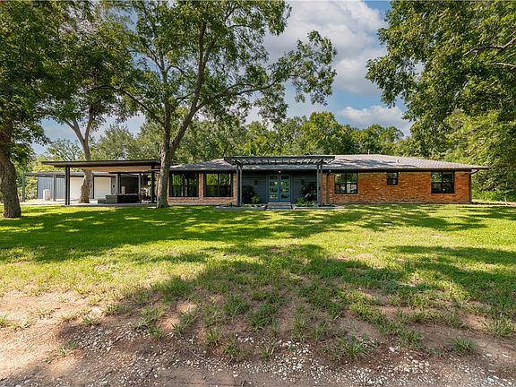 3rd image of 455 Post Oak Ct