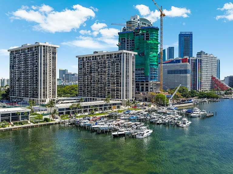 1901 Brickell Ave #B1809 — Photo 32