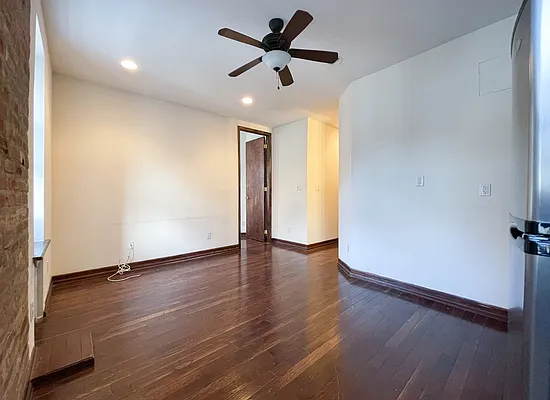 Rented by Kahen Properties | media 12