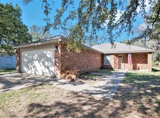 396 S Ash Ave, Azle, TX 76020