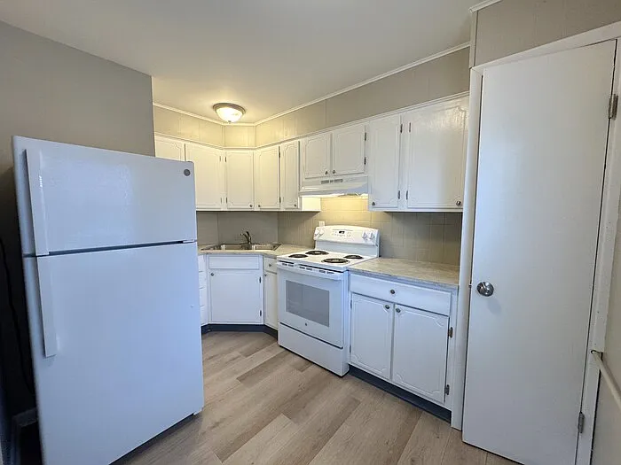 5 N Walnut St #C — Photo 6