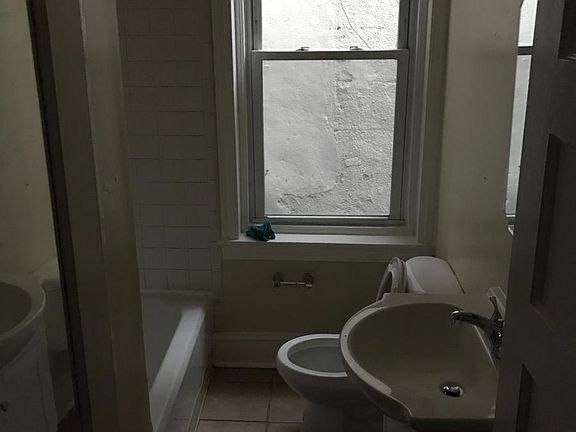 5th image of 5443 Germantown Ave APT 2