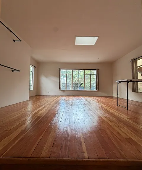 2524 J St — Photo 4