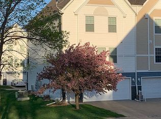 1242 SE Village View Ln, Ankeny, IA 50021