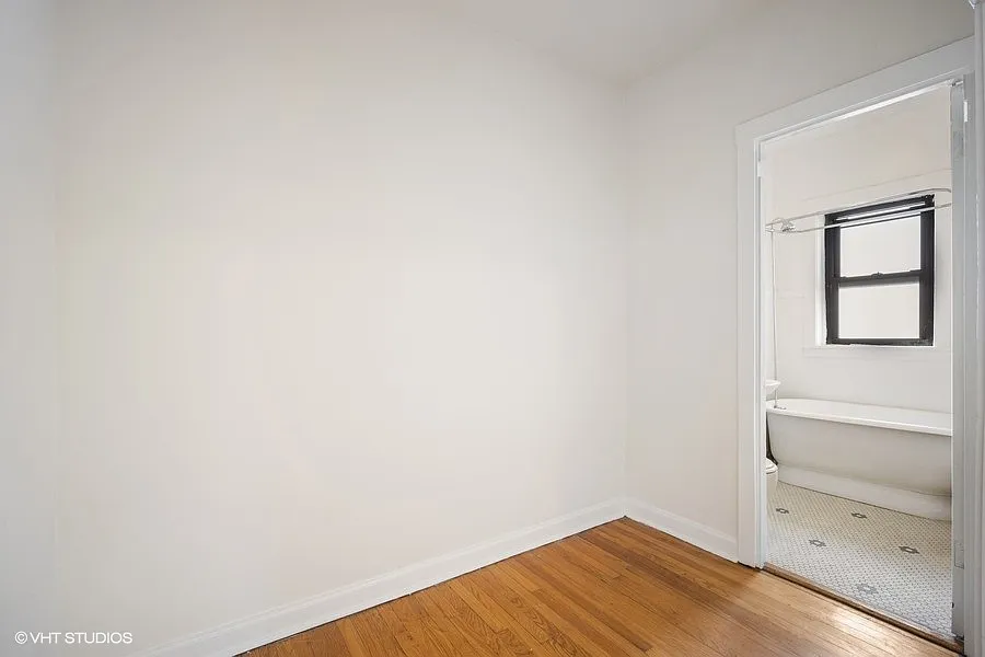 816 W Waveland Ave — Photo 4