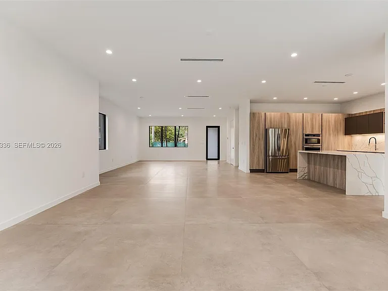 3370 Thomas Ave — Photo 14