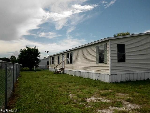 1st image of 601 Fleetwood St