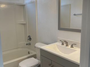 214 Rochester Ave APT 3, Huntington Beach, CA 92648