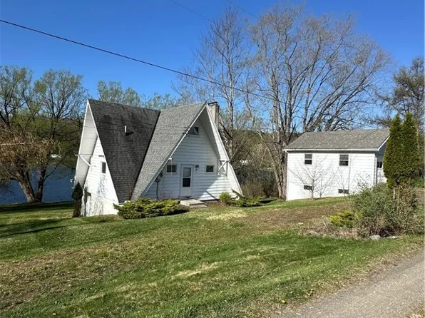 69 Country Pl, Nineveh, NY 13813