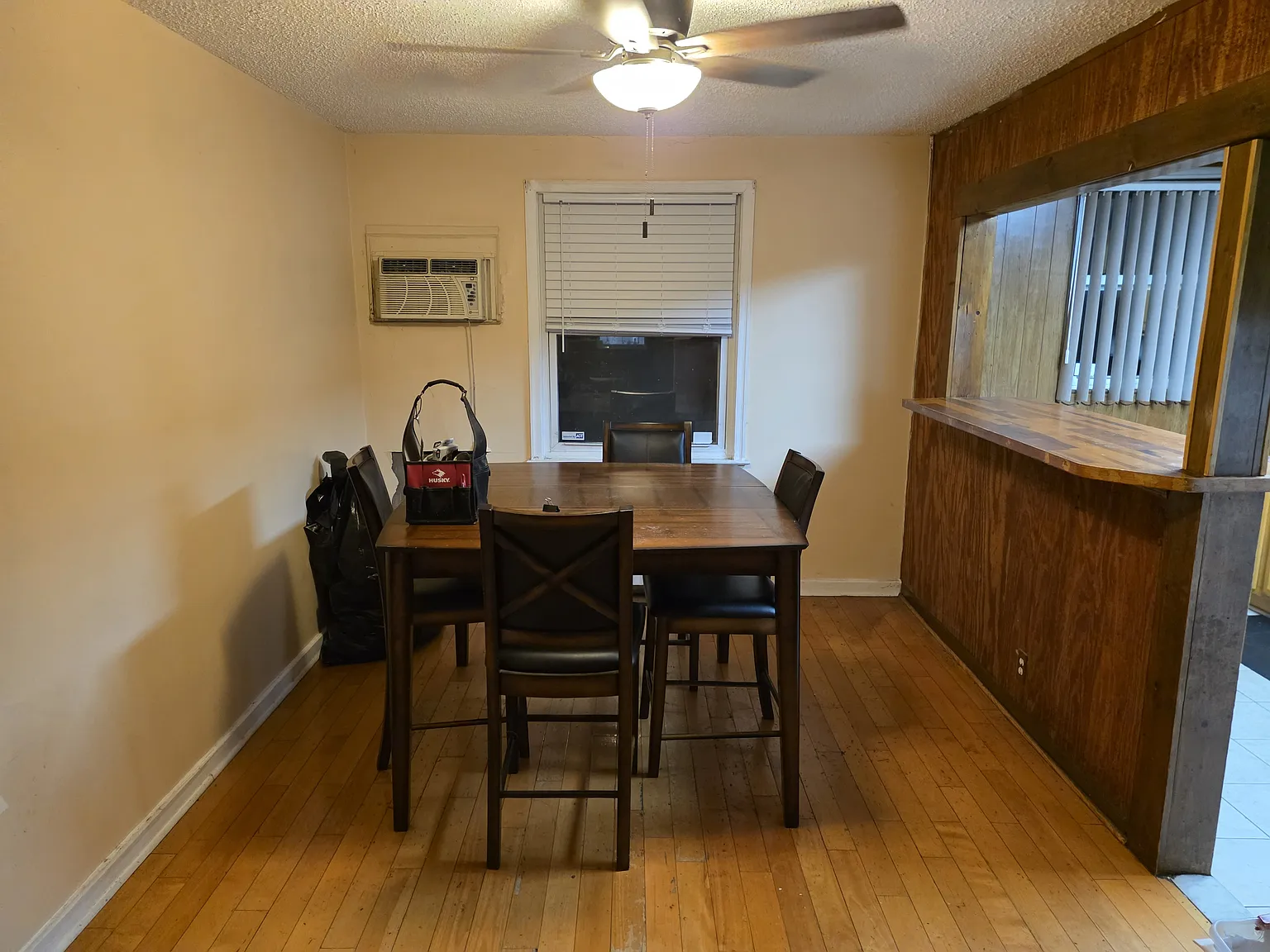 3 bed, 1080 sqft, $1,550 — Photo 3