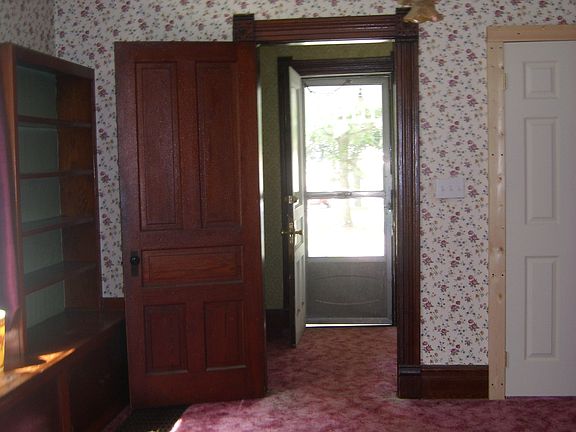 4th image of 143 Oak St #1