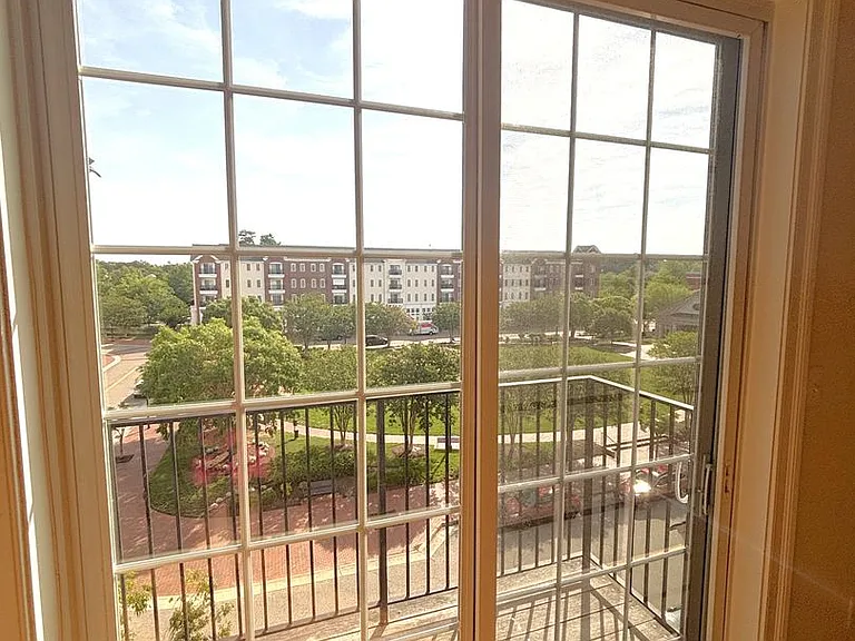 5215 Center St #404 — Photo 6