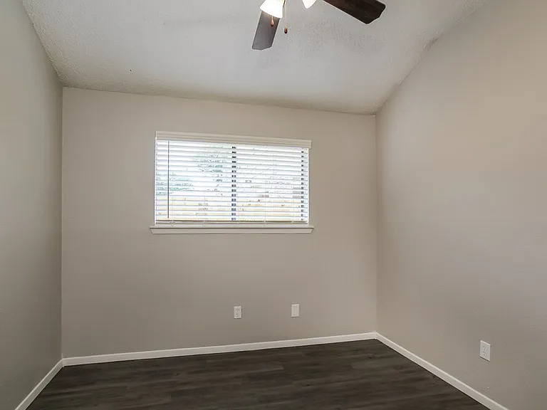 9723 Orangevale Dr — Photo 11