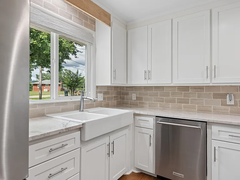 5004 Danby Dr — Photo 16