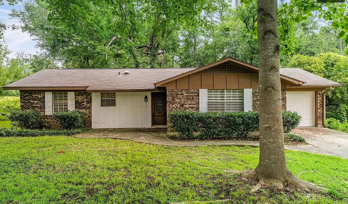 3 bed, 1420 sqft, $1,800 — Photo 1