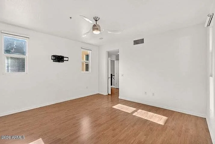 706 E Washington St #124 — Photo 19
