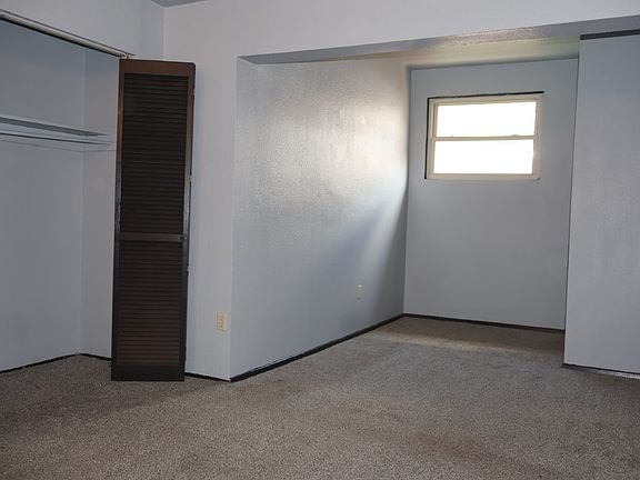 5th image of 516 N Sage Ave