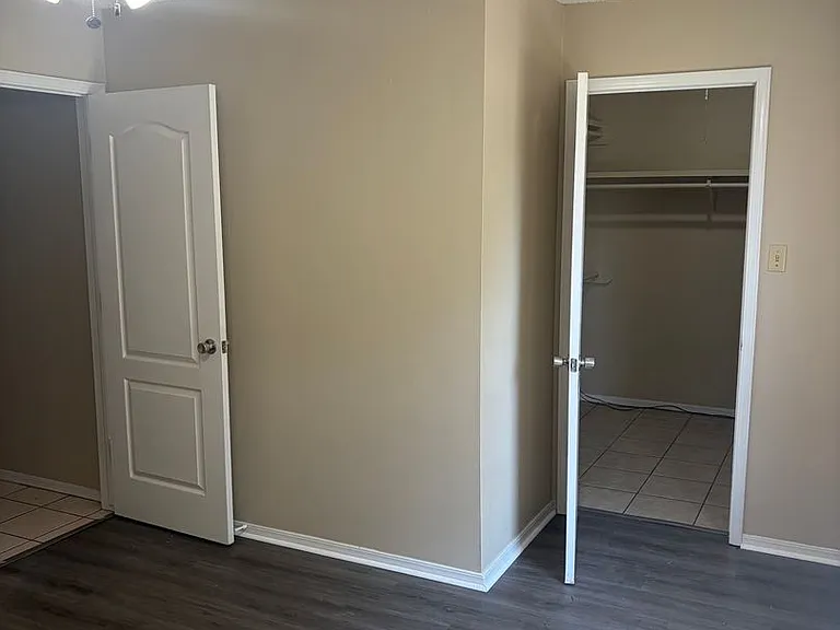 300 E Knoxville St — Photo 11