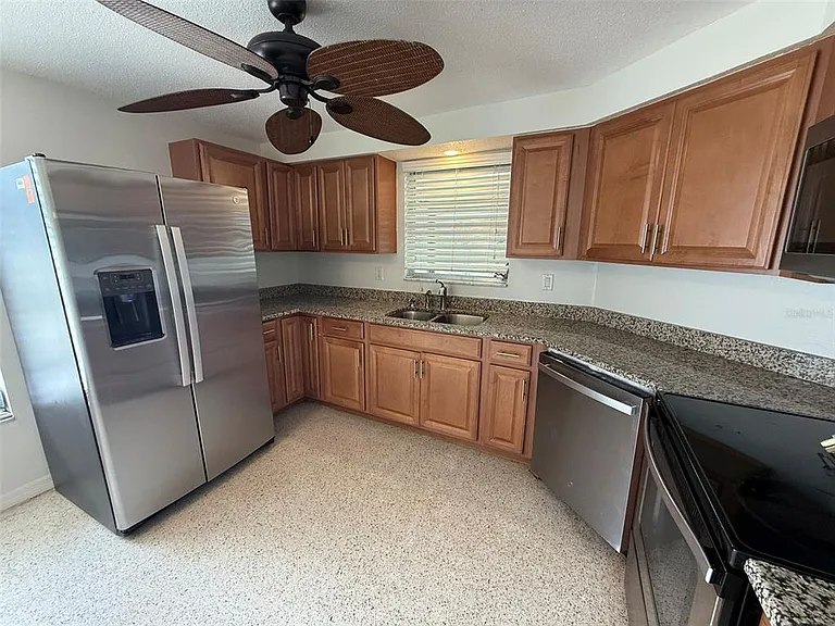 165 Dartmouth Dr NW — Photo 10