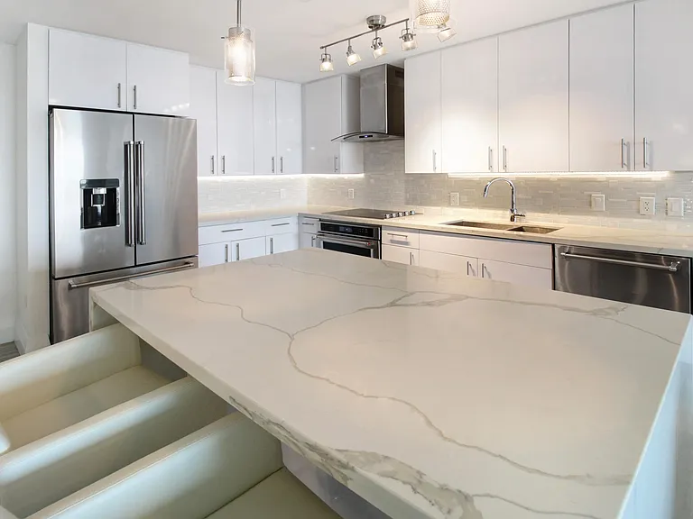 236 SE 5th Ave #410 — Photo 5
