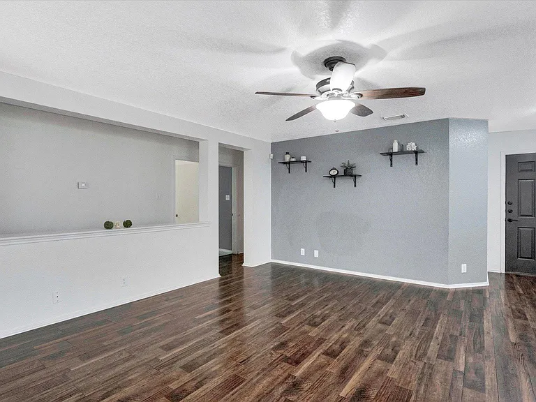 3967 Cherokee Blvd — Photo 5