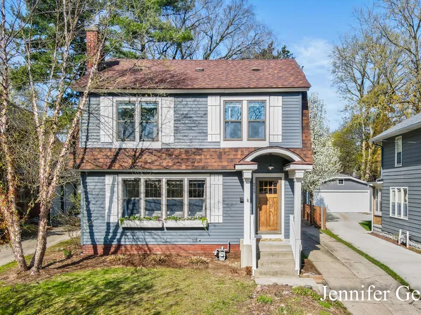215 Glenhaven Ave NW, Grand Rapids, MI 49504