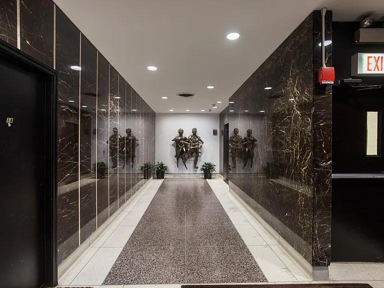 4100 N. Marine Dr. — Photo 29