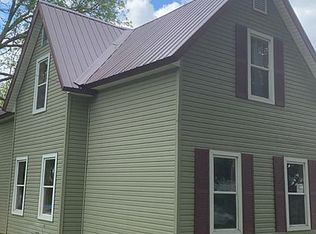 4 S Center St, Baraboo, WI 53913