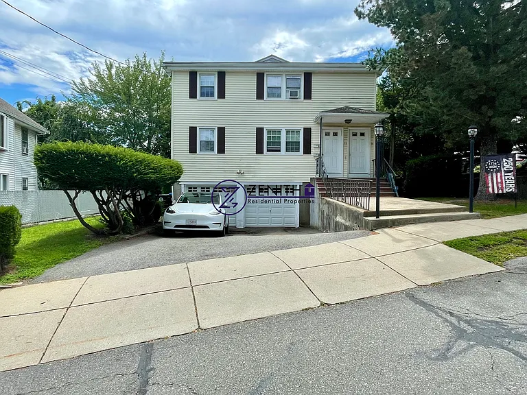 94 Walnut St #1 — Photo 24