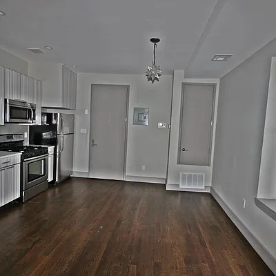 Rented by SCOUTBK.COM | media 24