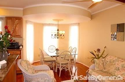 Kitchen Eating and Sitting Area