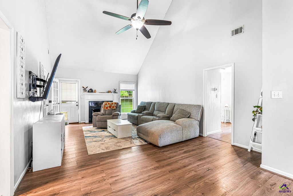 Apartment in Kathleen - More